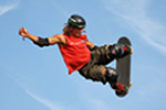 Skaters a tiempo real en un mundo time-lapse