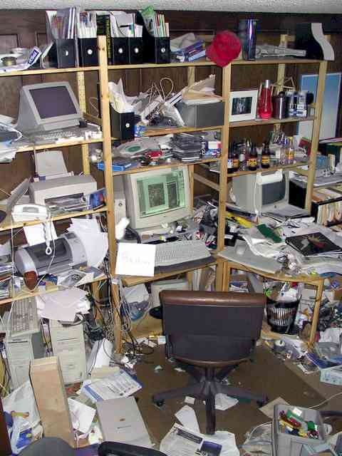 Ejemplo del caos que reina en un puesto de trabajo